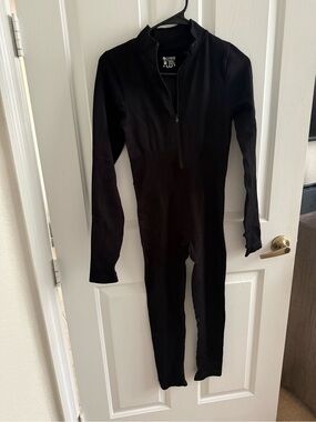 Black Ribbed Long-Sleeve Bodysuit Jumpsuit - OQQ